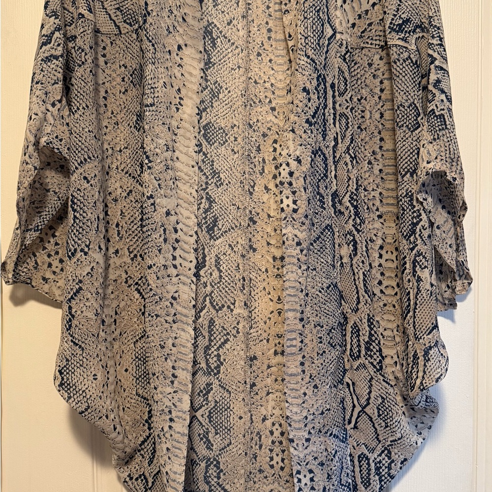 Cotton On Blue and Cream Patterned Kimono